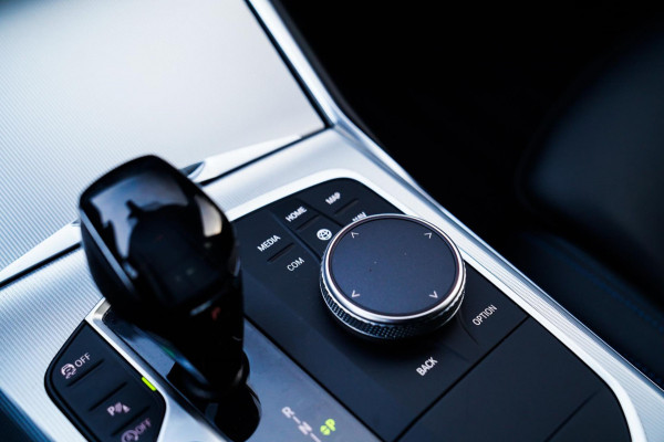 BMW 3 Serie Touring 318i Executive Edition | M Pakket | Elektrische achterklep