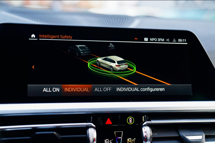 BMW 3 Serie Touring 318i Executive Edition | M Pakket | Elektrische achterklep