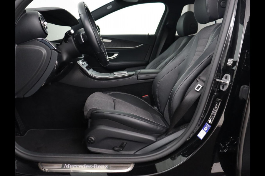 Mercedes-Benz E-Klasse 300e Avantgarde | Panoramadak | Adaptive cruise | Stoelverwarming | Carplay | Camera | Sfeerverlichting | Navigatie | Widescreen | Half leder | PHEV | Plug In