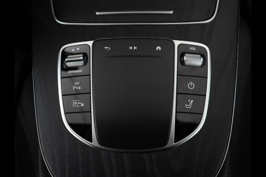 Mercedes-Benz E-Klasse 300e Avantgarde | Panoramadak | Adaptive cruise | Stoelverwarming | Carplay | Camera | Sfeerverlichting | Navigatie | Widescreen | Half leder | PHEV | Plug In