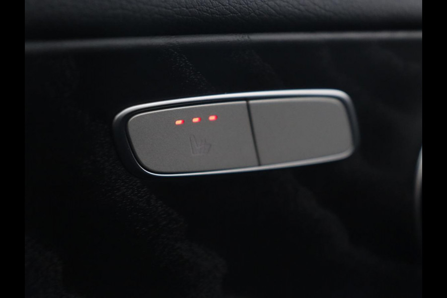 Mercedes-Benz E-Klasse 300e Avantgarde | Panoramadak | Adaptive cruise | Stoelverwarming | Carplay | Camera | Sfeerverlichting | Navigatie | Widescreen | Half leder | PHEV | Plug In