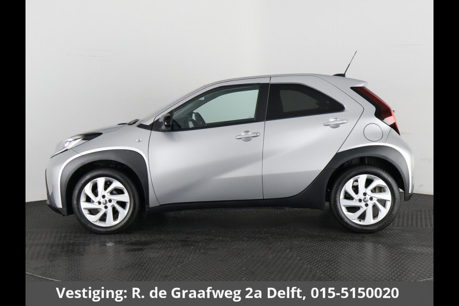 Toyota Aygo X 1.0 VVT-i MT First | Stoelverwarming | Apple Carplay & AndroidAUTO | Climate Control |