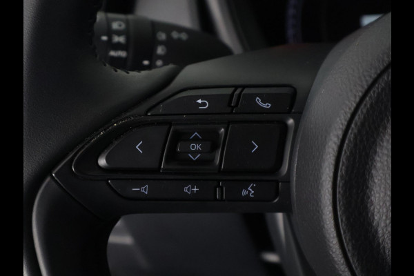 Toyota Aygo X 1.0 VVT-i MT First | Stoelverwarming | Apple Carplay & AndroidAUTO | Climate Control |