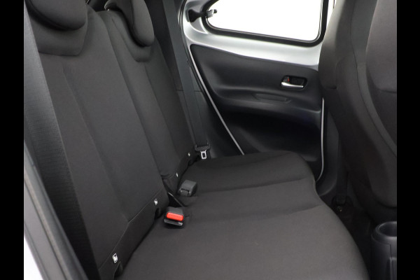 Toyota Aygo X 1.0 VVT-i MT First | Stoelverwarming | Apple Carplay & AndroidAUTO | Climate Control |