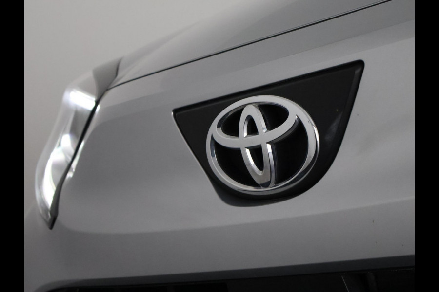 Toyota Aygo X 1.0 VVT-i MT First | Stoelverwarming | Apple Carplay & AndroidAUTO | Climate Control |