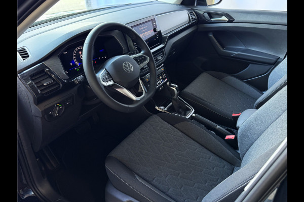 Volkswagen T-Cross ✅ NIEUWE AUTO✅TSI 17''LMV DODE HOEK TREKHAAK CAMERA VIR.COCKPIT STOELVERW. ADAP.CRUISE LMV CARPLAY 2025 "Volkswagen rijden begint bij Topautos.nl – 75 topmodellen direct op voorraad!"