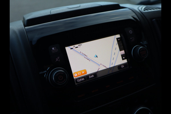 Peugeot Boxer 2.2 BlueHDi 141pk Euro 6 Bakwagen 4,5m - Navi - Camera - Cruise