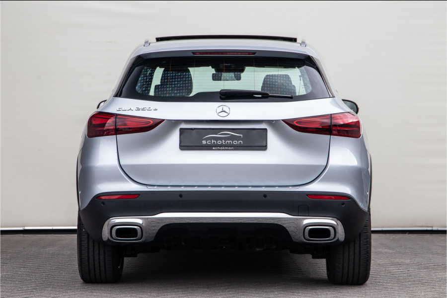 Mercedes-Benz GLA 250 e Luxury Line, Panorama, Key-Less, Hybrid 2024