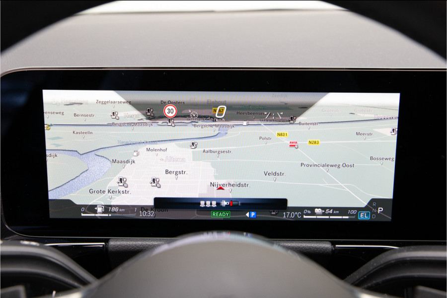 Mercedes-Benz GLA 250 e Luxury Line, Panorama, Key-Less, Hybrid 2024