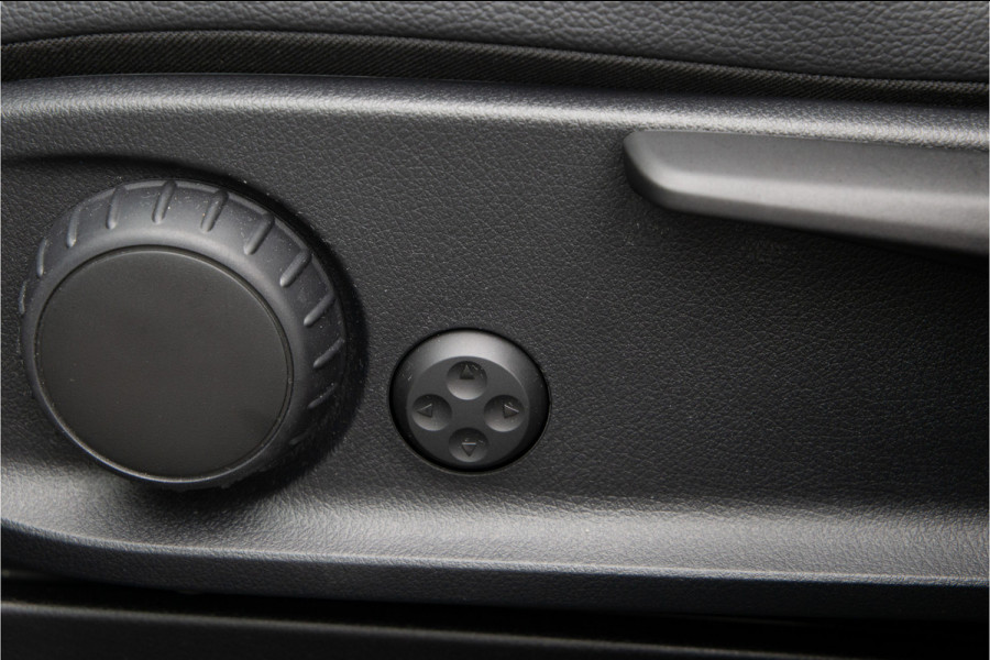 Mercedes-Benz GLA 250 e Luxury Line, Panorama, Key-Less, Hybrid 2024