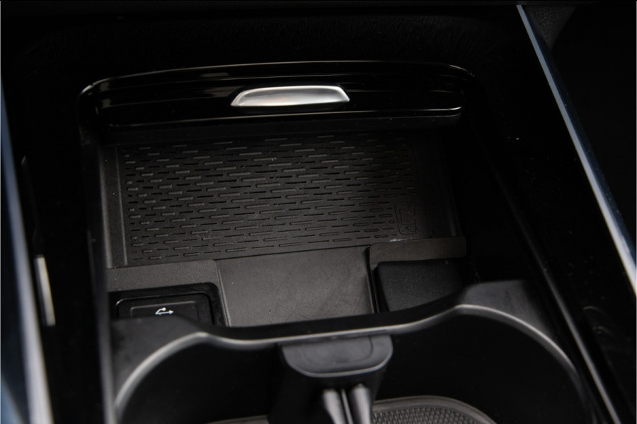 Mercedes-Benz GLA 250 e Luxury Line, Panorama, Key-Less, Hybrid 2024