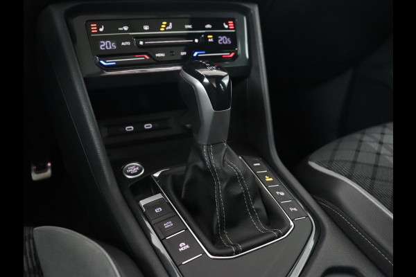 Volkswagen Tiguan 1.4 eHybrid R Line | Panoramadak | Trekhaak | Stoelverwarming | Camera | 20'' | Park Assist | Carplay | Matrix LED | Stuurverwarming | Adaptive cruise | Navigatie | PHEV | Plug In