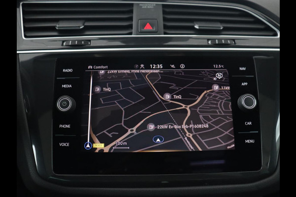 Volkswagen Tiguan 1.4 eHybrid R Line | Panoramadak | Trekhaak | Stoelverwarming | Camera | 20'' | Park Assist | Carplay | Matrix LED | Stuurverwarming | Adaptive cruise | Navigatie | PHEV | Plug In