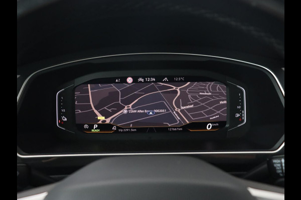 Volkswagen Tiguan 1.4 eHybrid R Line | Panoramadak | Trekhaak | Stoelverwarming | Camera | 20'' | Park Assist | Carplay | Matrix LED | Stuurverwarming | Adaptive cruise | Navigatie | PHEV | Plug In