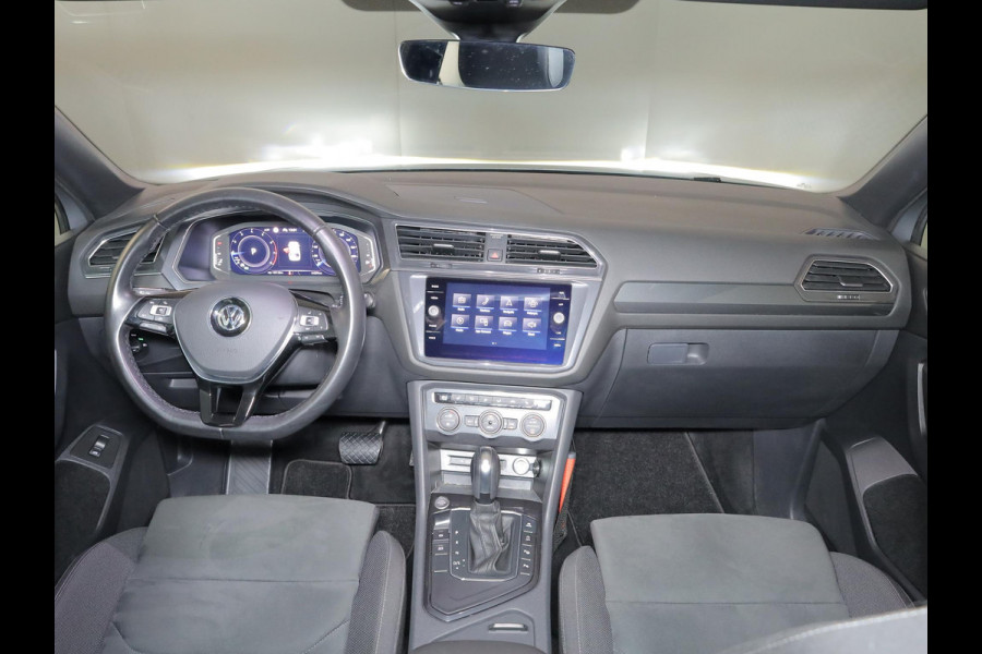 Volkswagen Tiguan Allspace 1.5 TSI Highline Business R 7p. 150pk DSG| Pano-dak| 20'LM-velgen|
