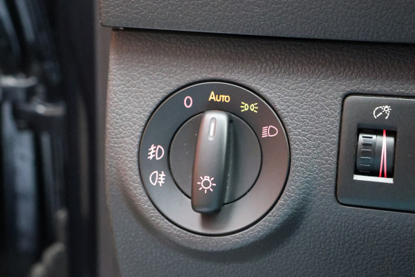 Volkswagen Caddy 2.0 TDI 185 PK DSG | CarPlay | Camera | Stoelverwarming | L+R Schuifdeur | AP Schroefset | Trekhaak | Airco | Cruise control | Dealer onderhouden | Nieuwe APK