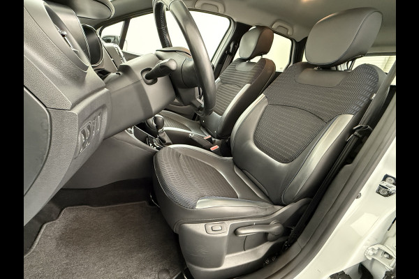 Renault Captur 1.2T 120PK AUT-6 Navi Xmod Camera Trekhaak Ecc Cruise Control Pdc Stoelverwarming Lmv 17" Privacy Glas Bluetooth Keyless Regn-Lichtsensor