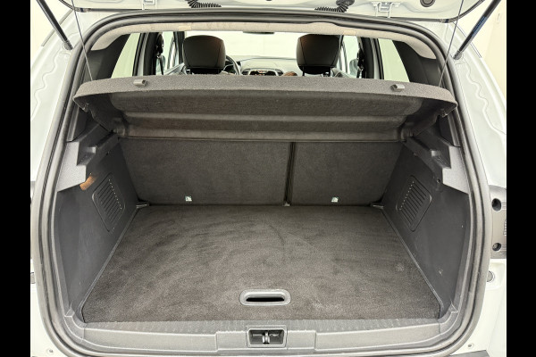 Renault Captur 1.2T 120PK AUT-6 Navi Xmod Camera Trekhaak Ecc Cruise Control Pdc Stoelverwarming Lmv 17" Privacy Glas Bluetooth Keyless Regn-Lichtsensor