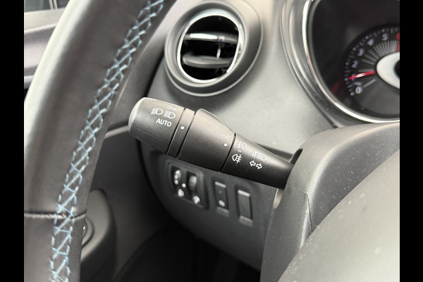 Renault Captur 1.2T 120PK AUT-6 Navi Xmod Camera Trekhaak Ecc Cruise Control Pdc Stoelverwarming Lmv 17" Privacy Glas Bluetooth Keyless Regn-Lichtsensor