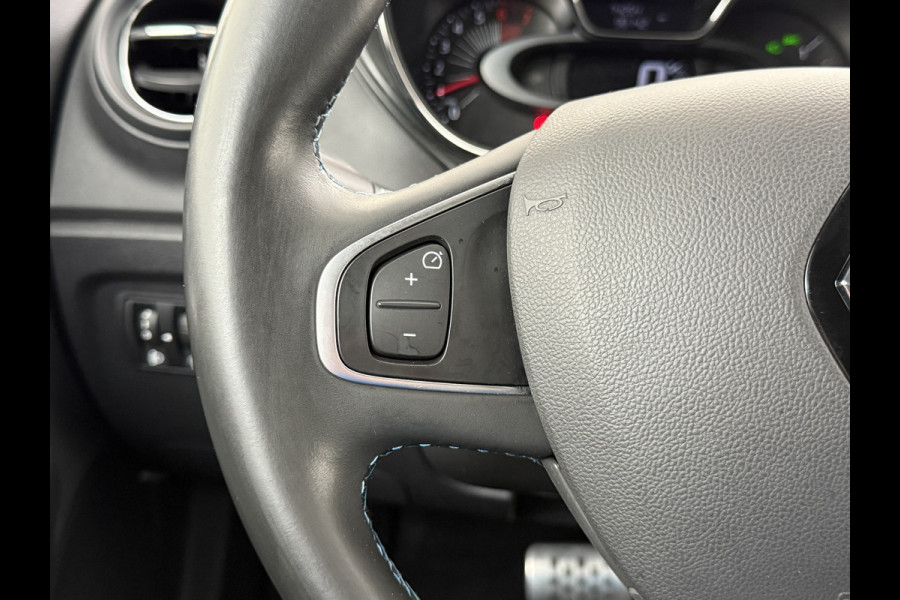 Renault Captur 1.2T 120PK AUT-6 Navi Xmod Camera Trekhaak Ecc Cruise Control Pdc Stoelverwarming Lmv 17" Privacy Glas Bluetooth Keyless Regn-Lichtsensor