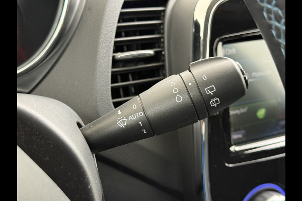 Renault Captur 1.2T 120PK AUT-6 Navi Xmod Camera Trekhaak Ecc Cruise Control Pdc Stoelverwarming Lmv 17" Privacy Glas Bluetooth Keyless Regn-Lichtsensor