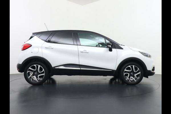 Renault Captur 1.2T 120PK AUT-6 Navi Xmod Camera Trekhaak Ecc Cruise Control Pdc Stoelverwarming Lmv 17" Privacy Glas Bluetooth Keyless Regn-Lichtsensor