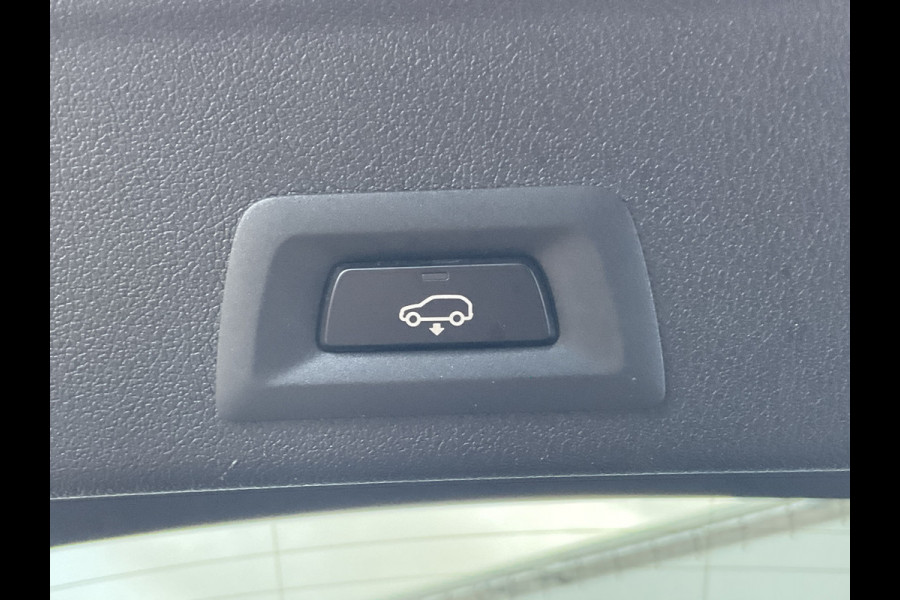 BMW X6 xDrive40i M-Sport Skylounge 360° Laser AirSusp. Pano HK Trekhaak Carbon BOMVOL!