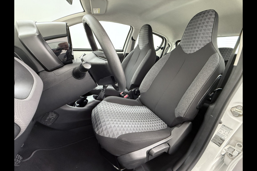 Peugeot 108 Camera Navi* Apple Carplay Android Airco DAB Active Pack Techno Bluetooth Isofix Led 1e Eigenaar Origineel Nederlandse Auto