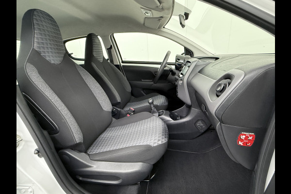 Peugeot 108 Camera Navi* Apple Carplay Android Airco DAB Active Pack Techno Bluetooth Isofix Led 1e Eigenaar Origineel Nederlandse Auto