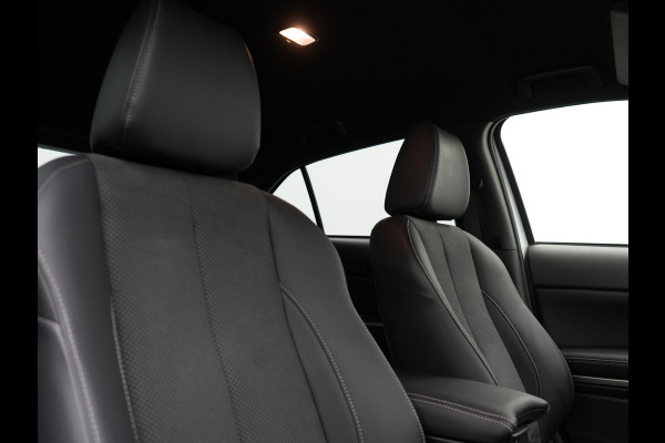 Mitsubishi Eclipse Cross 2.4 Intense+ Plug In Hybrid 188pk Dealer O.H. PHEV | Adaptive Cruise | 360 Camera | Lederen Sportstoelen & Stuur Verwarmd | Apple Carplay | Navigatie Via TomTom | Blis | Keyless | DAB |