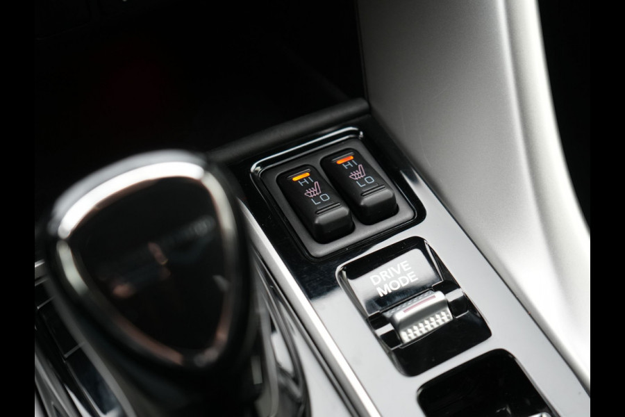 Mitsubishi Eclipse Cross 2.4 Intense+ Plug In Hybrid 188pk Dealer O.H. PHEV | Adaptive Cruise | 360 Camera | Lederen Sportstoelen & Stuur Verwarmd | Apple Carplay | Navigatie Via TomTom | Blis | Keyless | DAB |