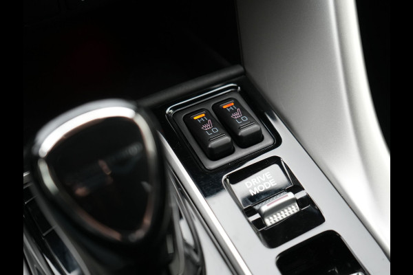 Mitsubishi Eclipse Cross 2.4 Intense+ Plug In Hybrid 188pk Dealer O.H. PHEV | Adaptive Cruise | 360 Camera | Lederen Sportstoelen & Stuur Verwarmd | Apple Carplay | Navigatie Via TomTom | Blis | Keyless | DAB |