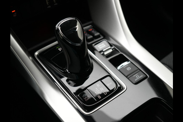 Mitsubishi Eclipse Cross 2.4 Intense+ Plug In Hybrid 188pk Dealer O.H. PHEV | Adaptive Cruise | 360 Camera | Lederen Sportstoelen & Stuur Verwarmd | Apple Carplay | Navigatie Via TomTom | Blis | Keyless | DAB |