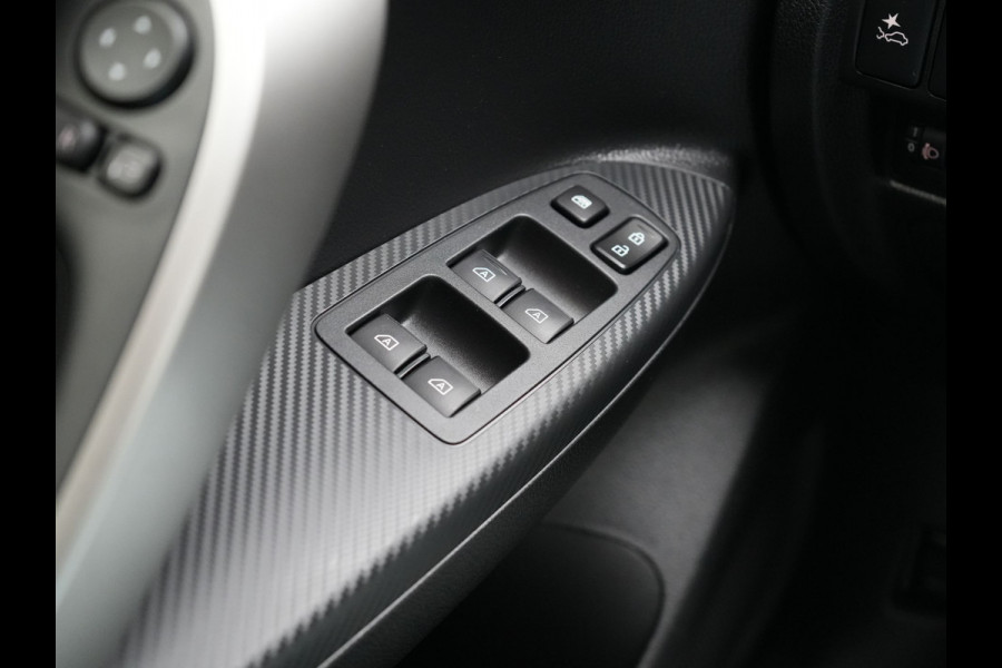 Mitsubishi Eclipse Cross 2.4 Intense+ Plug In Hybrid 188pk Dealer O.H. PHEV | Adaptive Cruise | 360 Camera | Lederen Sportstoelen & Stuur Verwarmd | Apple Carplay | Navigatie Via TomTom | Blis | Keyless | DAB |