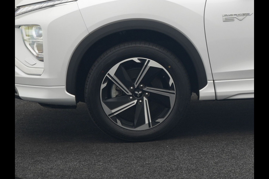 Mitsubishi Eclipse Cross 2.4 Intense+ Plug In Hybrid 188pk Dealer O.H. PHEV | Adaptive Cruise | 360 Camera | Lederen Sportstoelen & Stuur Verwarmd | Apple Carplay | Navigatie Via TomTom | Blis | Keyless | DAB |