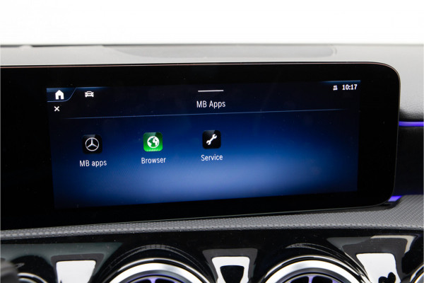 Mercedes-Benz A-Klasse 250 e AMG Premium, Pano, Head-up, Memory, Nightpack, 19"