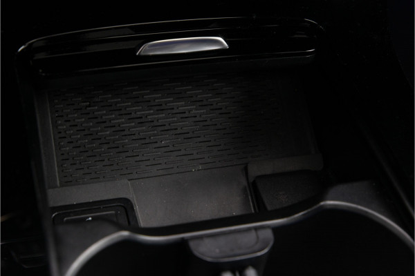 Mercedes-Benz A-Klasse 250 e AMG Premium, Pano, Head-up, Memory, Nightpack, 19"