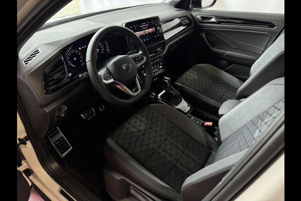 Volkswagen T-Roc 1.5 TSI 150PK R-LINE PANORAMA ✅ NIEUWE AUTO ✅ BLACKLINE EVO IQ LIGHT ALCANTARA ELEK.KLEP CARPLAY STOEL/STUUR VERW. 19"LMV VIR.CO 06/2025 SCHUIFDAK "Volkswagen rijden begint bij Topautos.nl – 75 topmodellen direct op voorraad!"