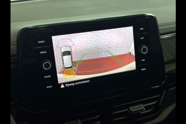 Volkswagen T-Roc 1.5 TSI 150PK R-LINE PANORAMA ✅ NIEUWE AUTO ✅ BLACKLINE EVO IQ LIGHT ALCANTARA ELEK.KLEP CARPLAY STOEL/STUUR VERW. 19"LMV VIR.CO 06/2025 SCHUIFDAK "Volkswagen rijden begint bij Topautos.nl – 75 topmodellen direct op voorraad!"