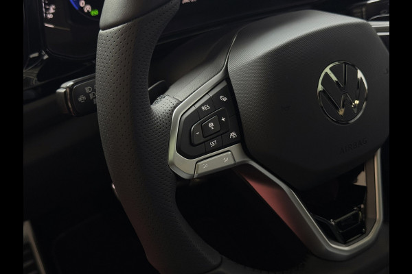 Volkswagen T-Roc 1.5 TSI 150PK R-LINE PANORAMA ✅ NIEUWE AUTO ✅ BLACKLINE EVO IQ LIGHT ALCANTARA ELEK.KLEP CARPLAY STOEL/STUUR VERW. 19"LMV VIR.CO 06/2025 SCHUIFDAK "Volkswagen rijden begint bij Topautos.nl – 75 topmodellen direct op voorraad!"