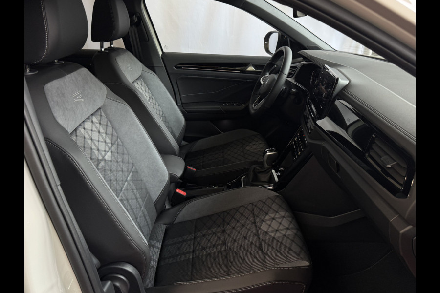 Volkswagen T-Roc 1.5 TSI 150PK R-LINE PANORAMA ✅ NIEUWE AUTO ✅ BLACKLINE EVO IQ LIGHT ALCANTARA ELEK.KLEP CARPLAY STOEL/STUUR VERW. 19"LMV VIR.CO 06/2025 SCHUIFDAK "Volkswagen rijden begint bij Topautos.nl – 75 topmodellen direct op voorraad!"