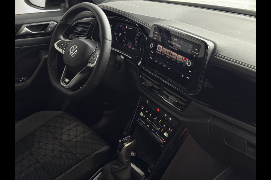 Volkswagen T-Roc 1.5 TSI 150PK R-LINE PANORAMA ✅ NIEUWE AUTO ✅ BLACKLINE EVO IQ LIGHT ALCANTARA ELEK.KLEP CARPLAY STOEL/STUUR VERW. 19"LMV VIR.CO 06/2025 SCHUIFDAK "Volkswagen rijden begint bij Topautos.nl – 75 topmodellen direct op voorraad!"