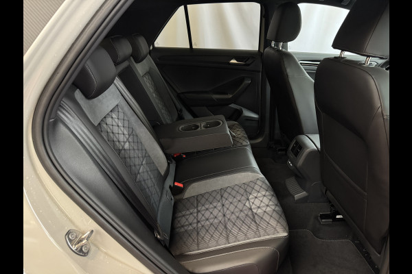 Volkswagen T-Roc 1.5 TSI 150PK R-LINE PANORAMA ✅ NIEUWE AUTO ✅ BLACKLINE EVO IQ LIGHT ALCANTARA ELEK.KLEP CARPLAY STOEL/STUUR VERW. 19"LMV VIR.CO 06/2025 SCHUIFDAK "Volkswagen rijden begint bij Topautos.nl – 75 topmodellen direct op voorraad!"