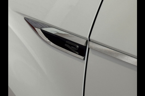 Volkswagen T-Roc 1.5 TSI 150PK R-LINE PANORAMA ✅ NIEUWE AUTO ✅ BLACKLINE EVO IQ LIGHT ALCANTARA ELEK.KLEP CARPLAY STOEL/STUUR VERW. 19"LMV VIR.CO 06/2025 SCHUIFDAK "Volkswagen rijden begint bij Topautos.nl – 75 topmodellen direct op voorraad!"