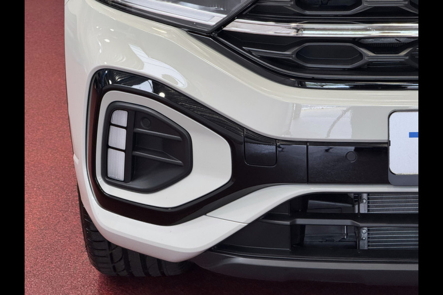 Volkswagen T-Roc 1.5 TSI 150PK R-LINE PANORAMA ✅ NIEUWE AUTO ✅ BLACKLINE EVO IQ LIGHT ALCANTARA ELEK.KLEP CARPLAY STOEL/STUUR VERW. 19"LMV VIR.CO 06/2025 SCHUIFDAK "Volkswagen rijden begint bij Topautos.nl – 75 topmodellen direct op voorraad!"