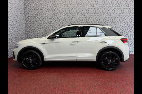 Volkswagen T-Roc 1.5 TSI 150PK R-LINE PANORAMA ✅ NIEUWE AUTO ✅ BLACKLINE EVO IQ LIGHT ALCANTARA ELEK.KLEP CARPLAY STOEL/STUUR VERW. 19"LMV VIR.CO 06/2025 SCHUIFDAK "Volkswagen rijden begint bij Topautos.nl – 75 topmodellen direct op voorraad!"