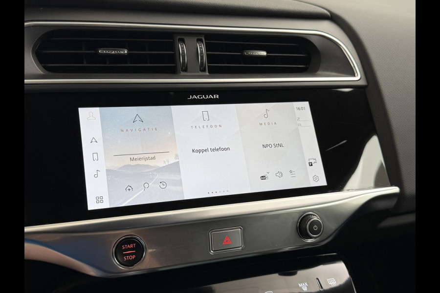 Jaguar I-PACE EV320 SE 90kWh 3Fase ! SOH 95,5% AWD Leer Pano-dak Meridian™ Hifi Memory Navi Ecc 3D-Surround Camera Cruise Control Business Pac Apple Carplay Android Auto Stoel+Stuur+Voorruitverwarming Led Origineel Nederlandse Auto Nieuwprijs €76.050,- Deze kan thuis wél met 11kw/uur laden