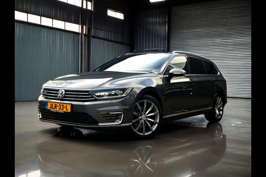 Volkswagen Passat Variant 1.4 TSI GTE Panorama_Camera_Parkeer assist_alkantara