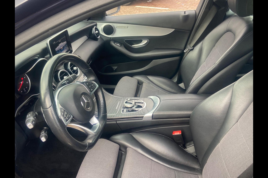 Mercedes-Benz C-Klasse Estate 180CDI AUT9/NAVI/CRUIS/AMG-STYLE/LANE/CAMERA