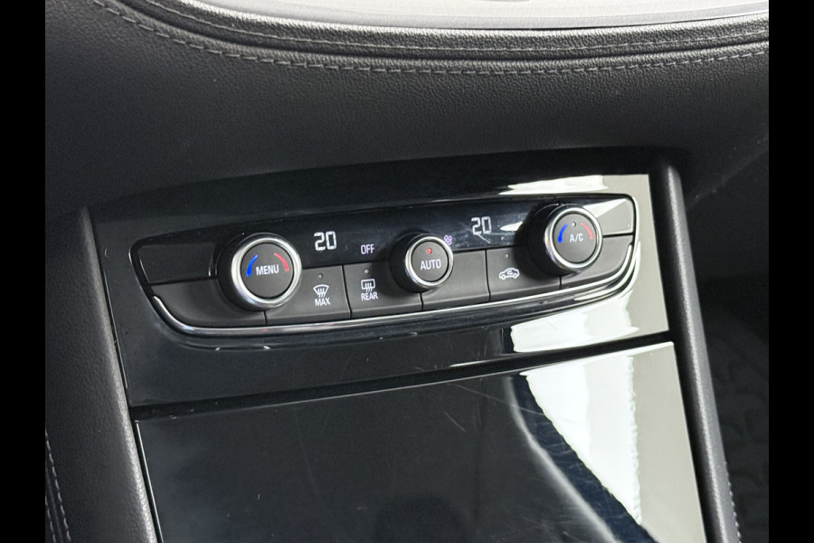 Opel Grandland X T131pk Navi Trekhaak Executive Dual-Ecc Apple Carplay Android PDC-a+v Park-Assist Distr.-Riem bij 61.000km vervangen Chroompakket Priv.Glass Volledig dealer onderhouden, laatste beurt bij 61.000km 1400kg trekvermogen.  EURO6